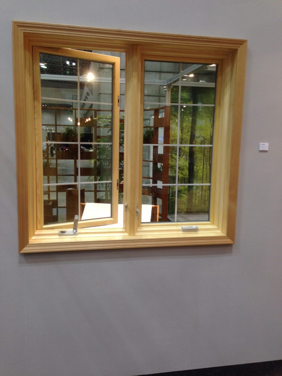 木製窓